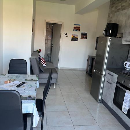 Monolocale Rosy Apartment Fiumicino Exterior photo